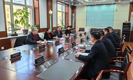哈藥股份董事長(zhǎng)胡曉萍、總裁蘆傳有赴黑龍江省藥品監(jiān)督管理局座談交流