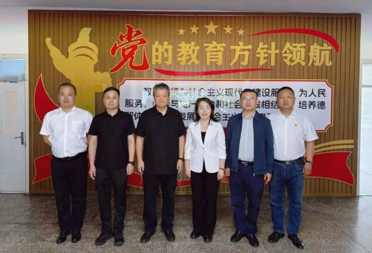 哈藥集團(tuán)三精兒童大藥廠助力哈藥希望小學(xué)校園文化墻、百草園項(xiàng)目圓滿落成